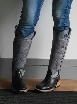 Bull's Eye Unisex Boots 